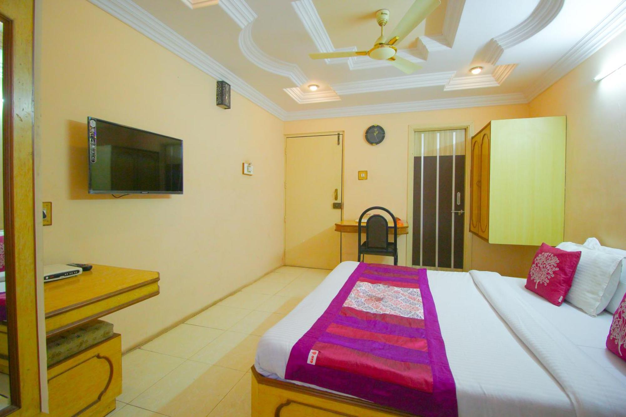 Hotel Upasana 拉杰果德 外观 照片